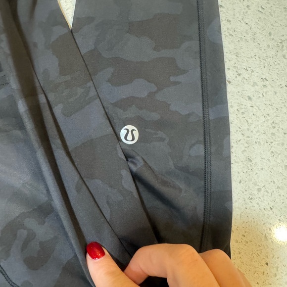 Lululemon Fast and Free Leggings - Picture 9 of 9